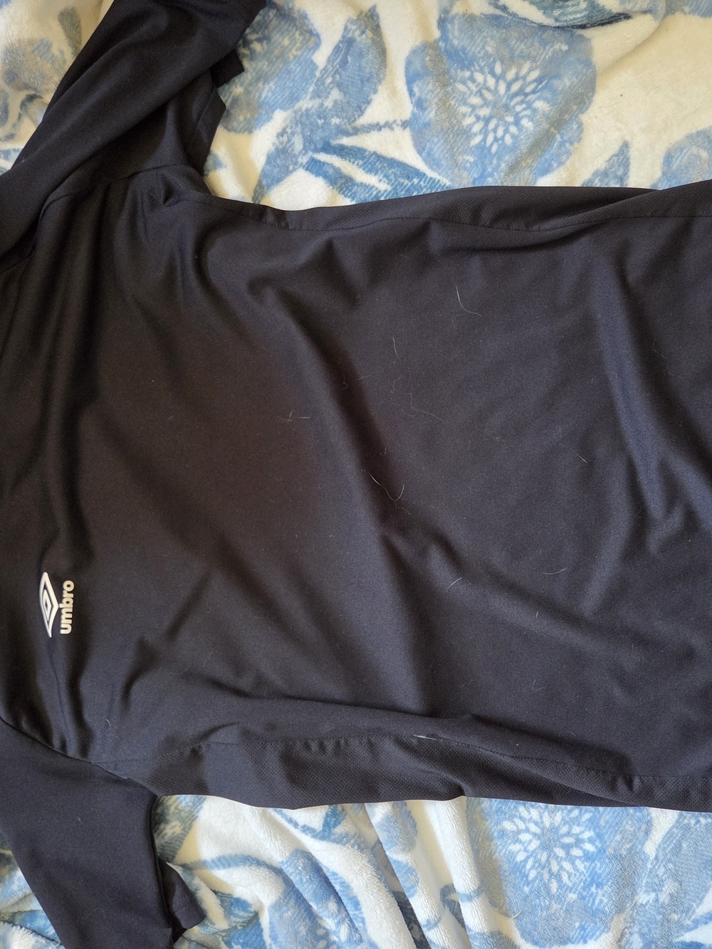 Umbro Black Athletic Short Sleeve Top With Hood